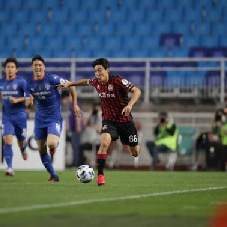 Soi kèo phạt góc Seoul vs Suwon, 14h30 ngày 19/9