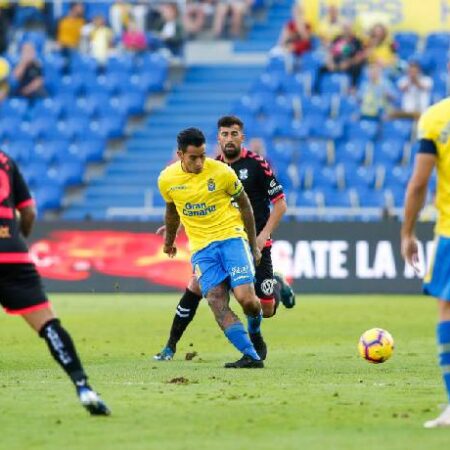 Soi kèo bóng đá hạng 2 TBN tối nay 16/10: Las Palmas vs Tenerife