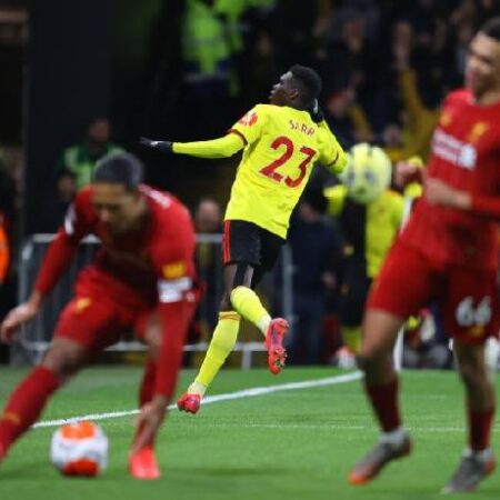 Soi kèo phạt góc Watford vs Liverpool, 18h30 ngày 16/10