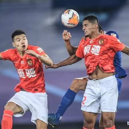 Soi kèo phạt góc Guangzhou FC vs Changchun Yatai, 14h30 ngày 1/1