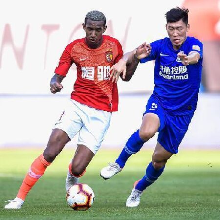 Soi kèo phạt góc Shanghai Shenhua vs Cangzhou Mighty Lions, 18h30 ngày 28/12