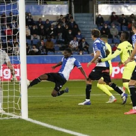 Soi kèo phạt góc Elche vs Alaves, 20h00 ngày 5/2