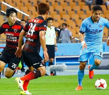 Soi kèo bóng đá Hàn Quốc hôm nay 27/4: Gimhae vs Pohang Steelers