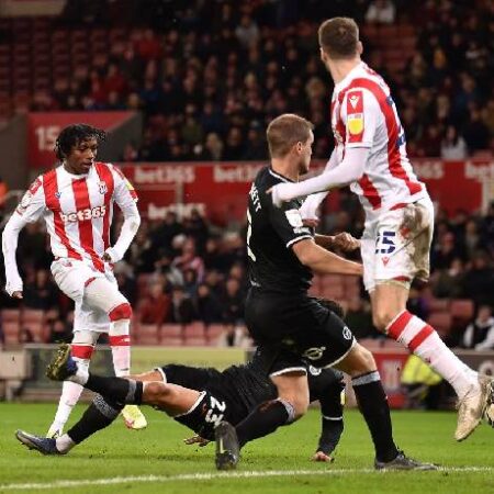 Soi kèo bóng đá Anh đêm nay 31/8: Stoke City vs Swansea City