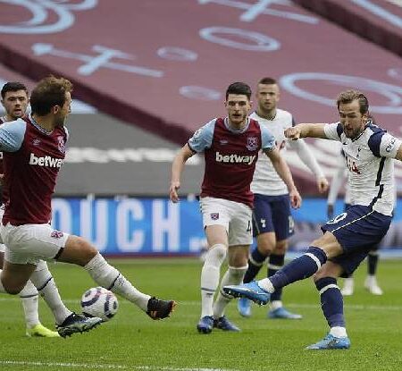 Soi kèo phạt góc West Ham vs Tottenham, 1h45 ngày 1/9