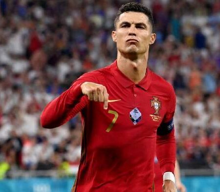 Soi bảng vị Ronaldo ghi bàn trận Czech vs Bồ Đào Nha, 1h45 ngày 25/9
