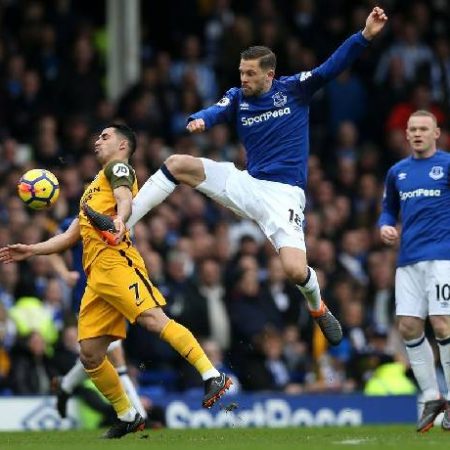 Soi kèo phạt góc Everton vs Brighton, 2h45 ngày 4/1