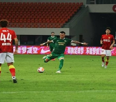 Soi kèo phạt góc Rongcheng vs Dalian Pro, 14h ngày 31/12