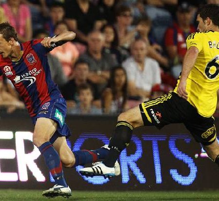 Phân tích kèo hiệp 1 Wellington Phoenix vs Perth Glory, 9h ngày 28/1